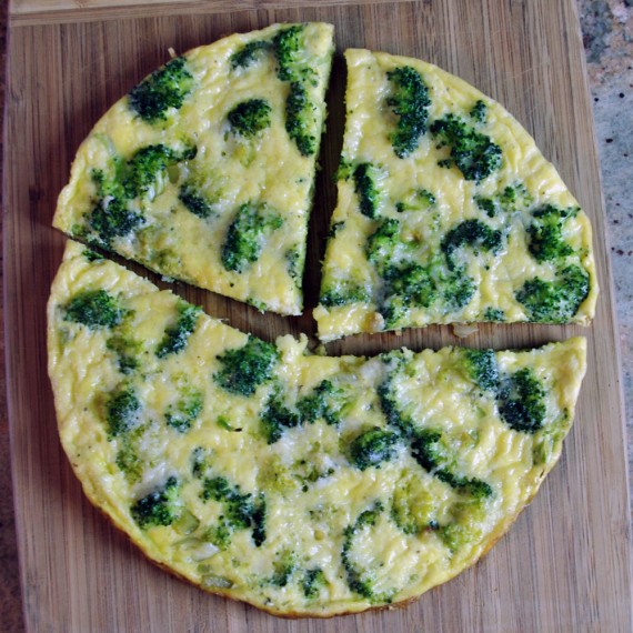 Farmer's Market Frittata: Broccoli & Bell Pepper