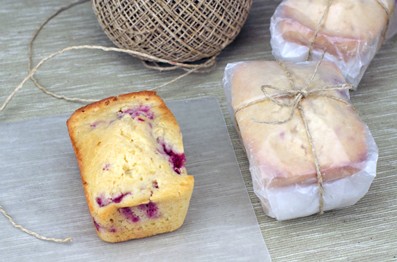 Wrapping Mini Breads As Gifts