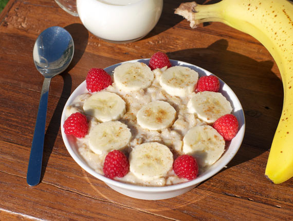 Banana Cream Oatmeal With Raspberries