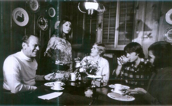 Gerald Ford and family having breakfast