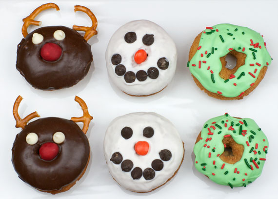 Christmas Cake Donuts: Reindeer, Snowmen And Wreaths