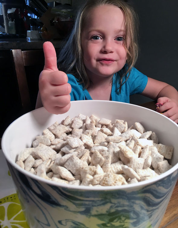 Thumbs-Up for Blueberry Lemon Muddy Buddies