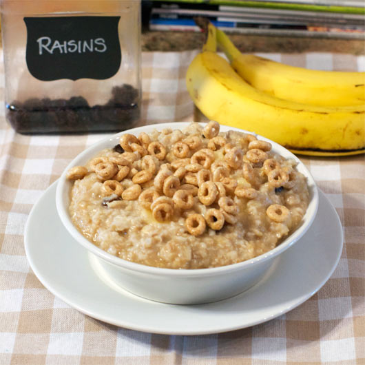 Microwave Banana Raisin Oats