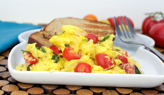 Onion And Tomato Scrambled Eggs