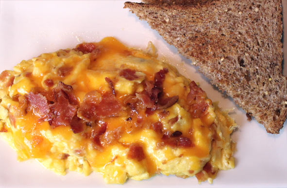 Spicy Bacon Omelet Scramble