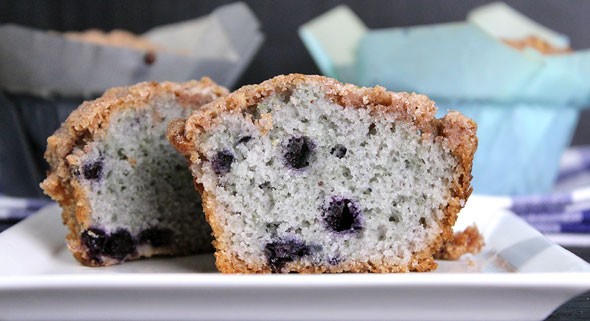 Blueberry Muffins w/ Crunch Topping