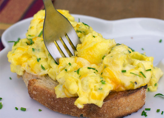 Fresh Herbs And Cheese Scramble