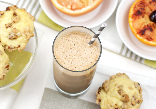 Clint Black's Skinny Chocolate Banana Smoothie