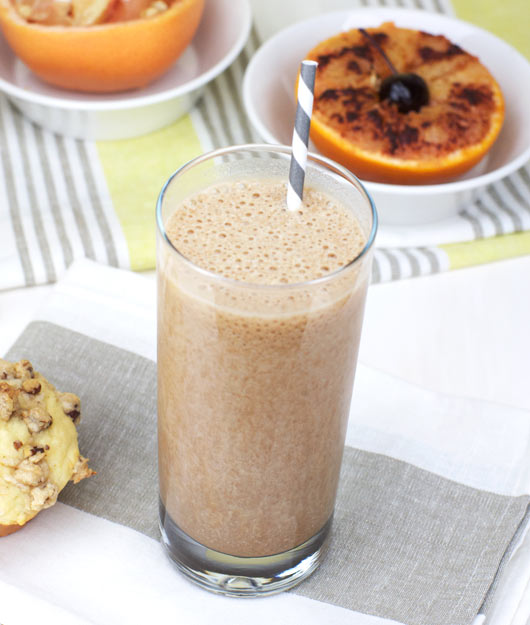 Clint Black's Skinny Chocolate Banana Smoothie