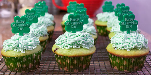 Pistachio Pudding Muffins