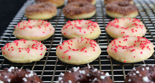 Mini Baked Cake Donuts