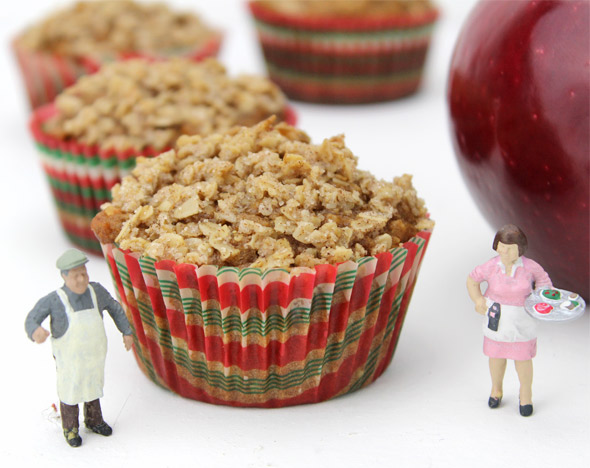 Applesauce Oatmeal Muffins