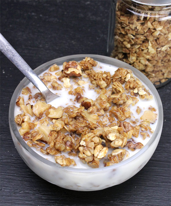 Homemade Walnut Granola