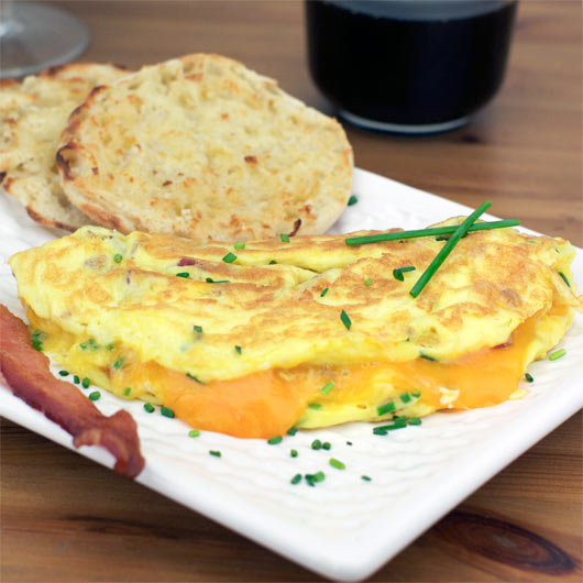 Bacon, Cheddar & Chives Omelette